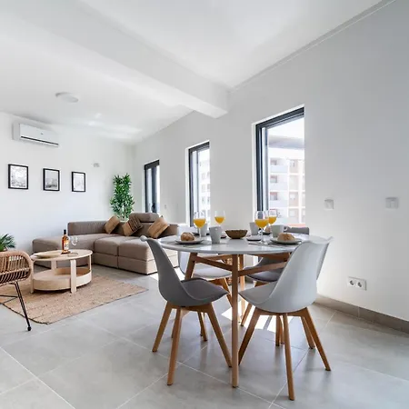 Ptm Riverview T2 Luxe 2nd Floor Apartment